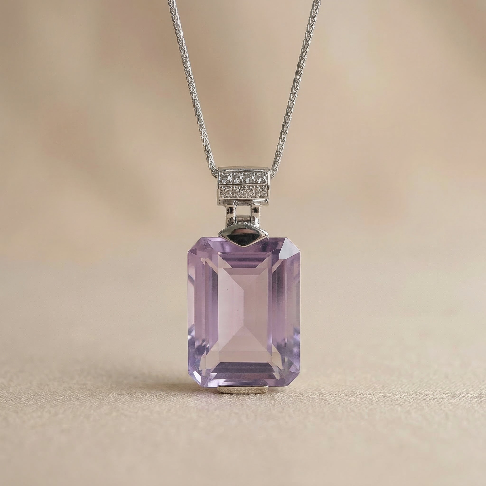 Purple Chalcedon Anhänger